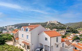 Villa Capitis In The Center- Exclusive Apartment